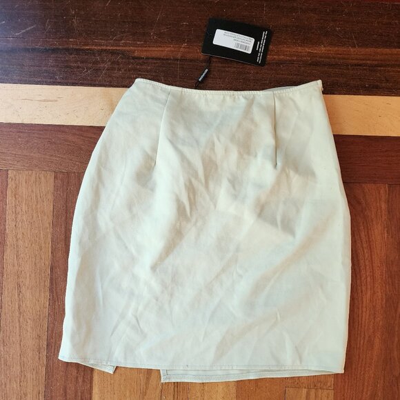 NWT PrettyLittleThing Sage Green Twist Front Split Leg Mini Skirt Size 6 - Picture 10 of 12